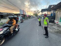 Rutinitas Sat Reskrim dalam Pengaturan Lalu Lintas di Pagi Hari, Untuk Menjamin Keselamatan dan Kelancaran di Jalan
