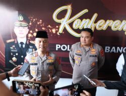 Konferensi Pers Kapolda Babel Ungkap Pengeroyokan 3 Jurnalis di Belitung Timur