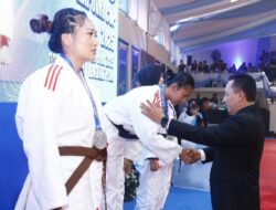 Kapolri Kalungkan Medali Juara, Tiga Atlet Judo Polri Merasa Berterima Kasih Penuh Haru