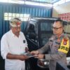 Usai Konferensi Pers Kapolres Karangasem, Serahkan Langsung Barang Bukti Mobil kepada Korban