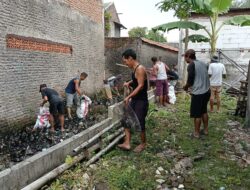 Forum Benda Baru Rempug (FB2R) Gelar Kerja Bakti Normalisasi Drainase Warga