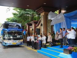 Kapolri Resmi Lepas 1.575 Buruh Terdampak PHK, untuk Kerja di Tempat yang Baru