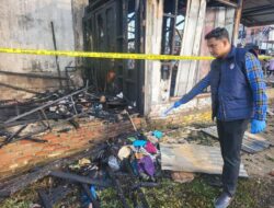 Diduga Akibat Puntung Rokok Penyebab Kebakaran di Idi, INAFIS Satreskrim Polres Aceh Timur Lakukan Olah TKP