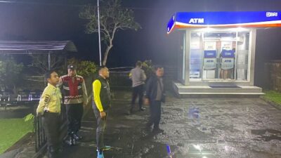 Polsek Bebandem Intensifkan Blue  Light Patrol, Untuk Menekan Potensi Gangguan Kamtibmas