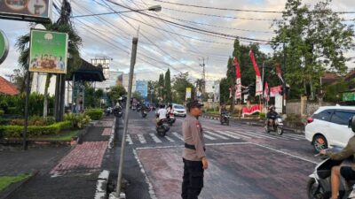 Ciptakan Keselamatan dan Kenyamanan Berlalulintas, Sat Binmas Rutin melaksanakan Strong Point Pagi