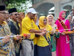 Festival Bungong jeumpa dalam rangka HUT Kemerdekaan RI dan Hari anak Nasional