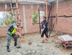 Babinsa Koramil 06/Jagong Gelar Karya Bakti Bersama Warga Desa Gegarang