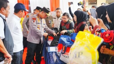 Saat Tinjau GPM di Kalbar Kapolri: Polri Telah Mendistribusikan 310,25 Ton Beras SPHP di Empat Polda Jajaran