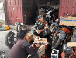 Babinsa Koramil 06/Jagong Gelar Komsos Bersama Warga Desa Paya Tungel