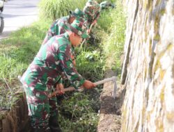 Sambut HUT RI Ke-80 Kodim 0106/Ateng Gelar Karya Bakti Pembersihan Taman Makam Pahlawan