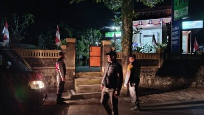 Kanit Intel Polsek Bebandem, Pimpin Patroli Blue Light Patrol