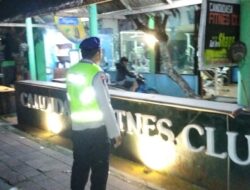 Antisipasi Gangguan Kamtibmas  Sat Polairud Polres Karangasem Gelar Blue Light Patrol, di Kawasan Obyek Wisata Candidasa 
