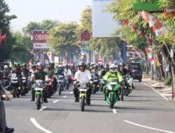 Bendera Raksasa Berkibar di Bukit Emon Boyolali