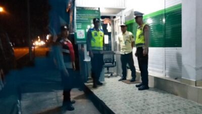 Melalui Patroli Kamtibmas Personil Polsek Rendang, Memantau Situasi Wilayah Mencegah Gangguan Keamanan