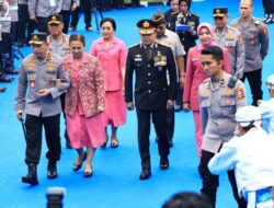 Polri Gelar Pengantar Tugas Mantan Wakapolri, Kapolri: Terima Kasih Komjen Dofiri Atas Didikasinya