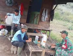 Babinsa Koramil 06/Jagong Gelar Komsos dengan Warga Desa Paya Tungel