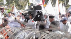 Aksi Unras di Jawa Timur Berjalan Tertib dan Kondusif Kapolrestabes Surabaya Apresiasi Massa Buruh