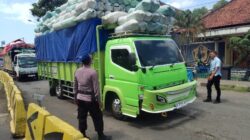 Cegah Gangguan Keamanan, Sat Polairud Karangasem Bersama Personel Polsek Kawasan Pelabuhan Padangbai Perketat Pintu Masuk Bali