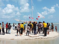 Kapolres AKBP Indra Feri Dalimunthe Sambut Pecinta Alam 8 Mahasiswa Unas Makasar Yang Berlabuh di Pantai Serdang Manggar Belitung Timur