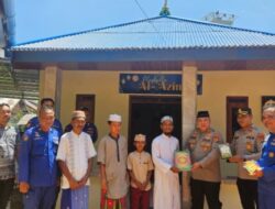Kapolres Belitung Timur Bagikan Al-Qur’an, Iqro & Tuntunan Shalat di Mushola Al-Azim Sat Polairud Polres Belitung Timur