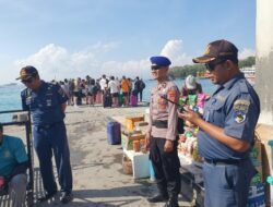 Polairud Polres Karangasem Peretat Pengamanan, Aktivitas Penyeberangan Wisatawan di Dermaga Rakyat Padangbai