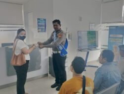 Senyum Ramah Unit Regident Satuan Lalu Lintas Polres Karangasem, kepada Masyarakat Pemohon dan Memperpanjang SIM