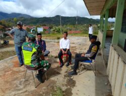 Babinsa dan Bhabinkamtibmas Gelar Komsos Bersama Warga di Desa Berawang Dewal