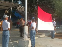 Police Goes To School, Kapolsek Tanjung Raya Jadi Pembina Upacara Di SMAN 01 Tanjung Raya