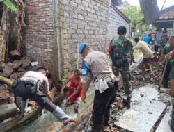 Penuh Kebersamaan Polri, TNI dan Warga Jembrana, Bergotong Royong Pulihkan Lingkungan Satria