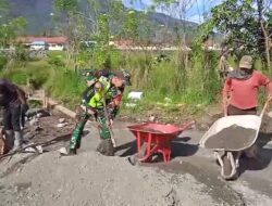 Babinsa Koramil 06/Jagong Gelar Karya Bakti Bersama Warga Desa Merah Said