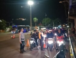 Cegah Tindak Kejahatan Satuan Polairud Gelar Blue Light Patrol di Obyek Wisata dan Pelabuhan Padangbai