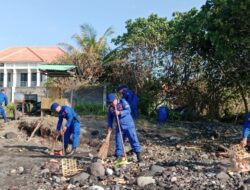 Dukung Program Baharkam Polri, Sat Polairud Polres Karangasem Gelar Aksi Bersih-Bersih Pantai Jasri