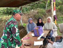 Babinsa Koramil 06/Jagong Gelar Komsos Bersama Warga Desa Berawang Dewal