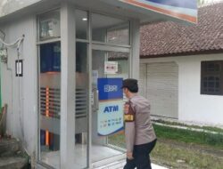 Jaga Keamanan Wilayah,  Polsek Selat Rutin Gelar Patroli Dialogis  