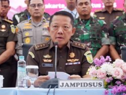 Kejaksaan Agung Memeriksa 4 Orang Saksi Terkait Perkara Digitalisasi Pendidikan Kemendikbudristek.