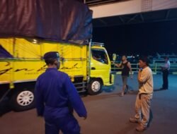 Pastikan Pintu Masuk Bali Aman, Sat Polairud dan Polsek Kawasan Perketat Pemeriksaan pada Malam Hari