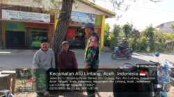 Babinsa Koramil 07/Atu Lintang Laksanakan Komsos dengan Warga Desa Binaan