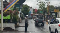 Rutinitas Anggota Lantas Polres Karangasem Laksanakan Gatur Pagi, di Simpang Tiga BTN Taman Asri Karangasem