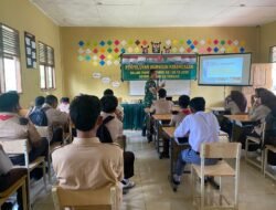Peduli Masa Depan Generasi Muda, Anggota Satgas TMMD Ke 126 Berikan Wawasan Kebangsaan