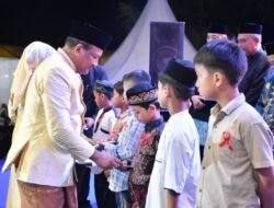 Bupati H.Mukhlis ST. Tunaikan janji memberikan Gaji kepada Anak Yatim