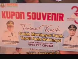 Meriahkan HUT ke 25 Provinsi Banten, Samsat UPTD Ciputat Bagikan Souvenir Untuk Wajib Pajak