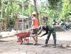 Wujudkan Fasilitas Olahraga Nyaman, Satgas TMMD Kodim 0816/Sidoarjo Bangun Lapangan Voli