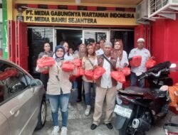 Keluarga Besar DPD GWI PROVINSI Banten Dan DPC GWI Tangerang Kota Berbagi Jum’at Berkah