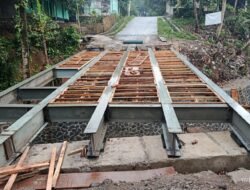 BUKTI NYATA KEPALA DESA CIKOPOMAYAK KEC JASINGA,KABUPATEN BOGOR MEMBANGUNDESA