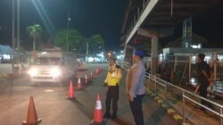 Antisipasi Masuknya Barang Ilegal,  Sat Polairud dan Mitra Kamtibmas Perketat Pemeriksaan Dermaga Padangbai