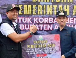 Gubernur Aceh Salurkan Bantuan Masa Panik untuk Korban Banjir di Aceh Barat