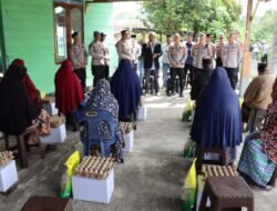 Kapolres Aceh Tengah Gelar Jumat Berkah: Door to Door Berikan Bantuan untuk Warga Sakit dan Kurang Mampu