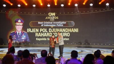 Kapolda Sulsel Irjen Pol Djuhandani Dianugerahi Best Criminal Investigator di CNN Indonesia Awards 2025″