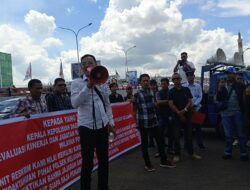 POSE RI Gelar Aksi Demo Desak Kapolda Sumsel Segera Copot Kapolsek Dan Kanit Intel Keluang,Karena Gagal Dalam Menjaga Kondusifitas Wilayahnya