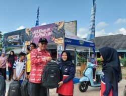 Bupati Belitung Timur Serahkan Perlengkapan Sekolah Dukung Semangat Belajar